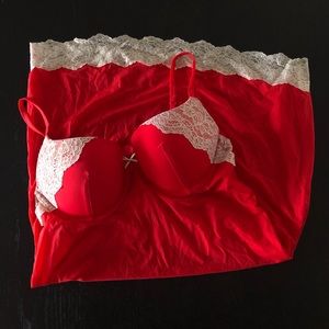Victoria Secret Babydoll- Lipstick Red- Like New